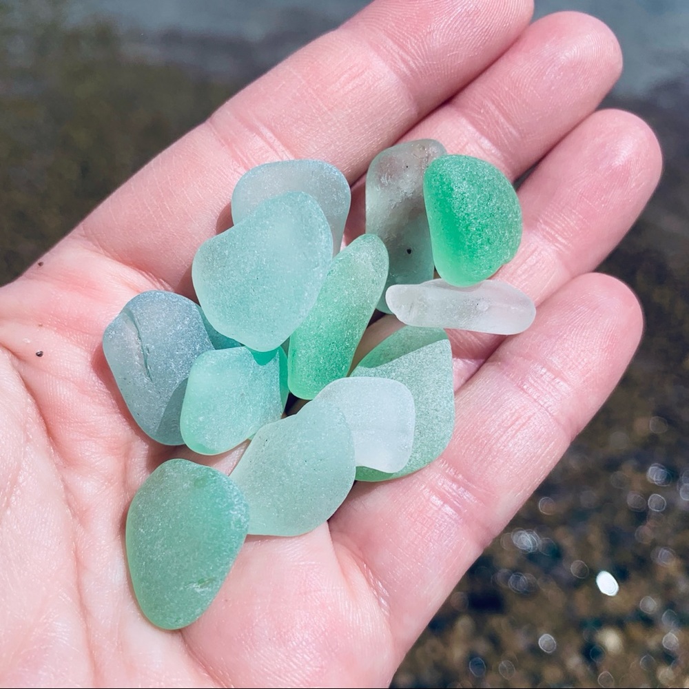 Maui Love Triangle Seaglass Necklace - Picture 7 of 7